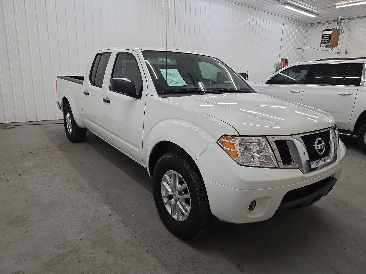 Nissan Frontier 2WD Crew Cab LWB Auto SV 2016