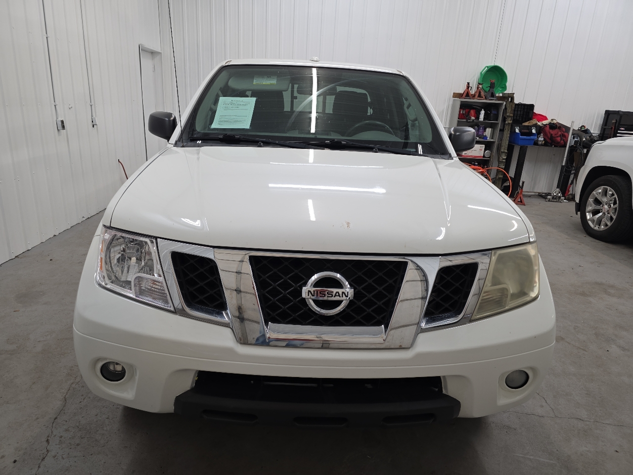 Nissan Frontier 2WD Crew Cab LWB Auto SV 2016