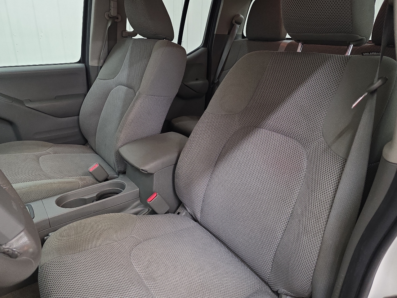 Nissan Frontier 2WD Crew Cab LWB Auto SV 2016