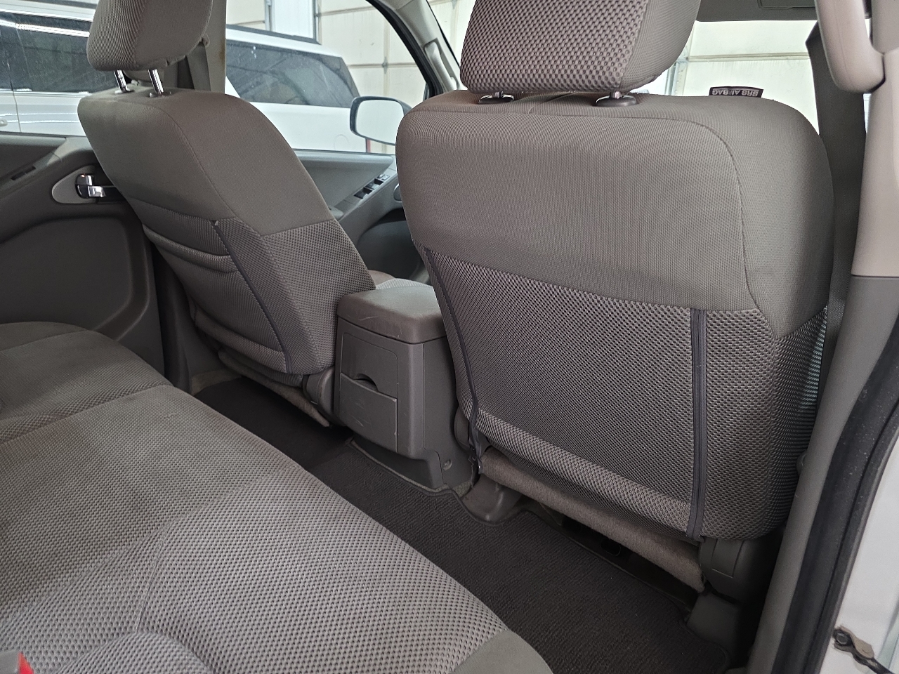 Nissan Frontier 2WD Crew Cab LWB Auto SV 2016