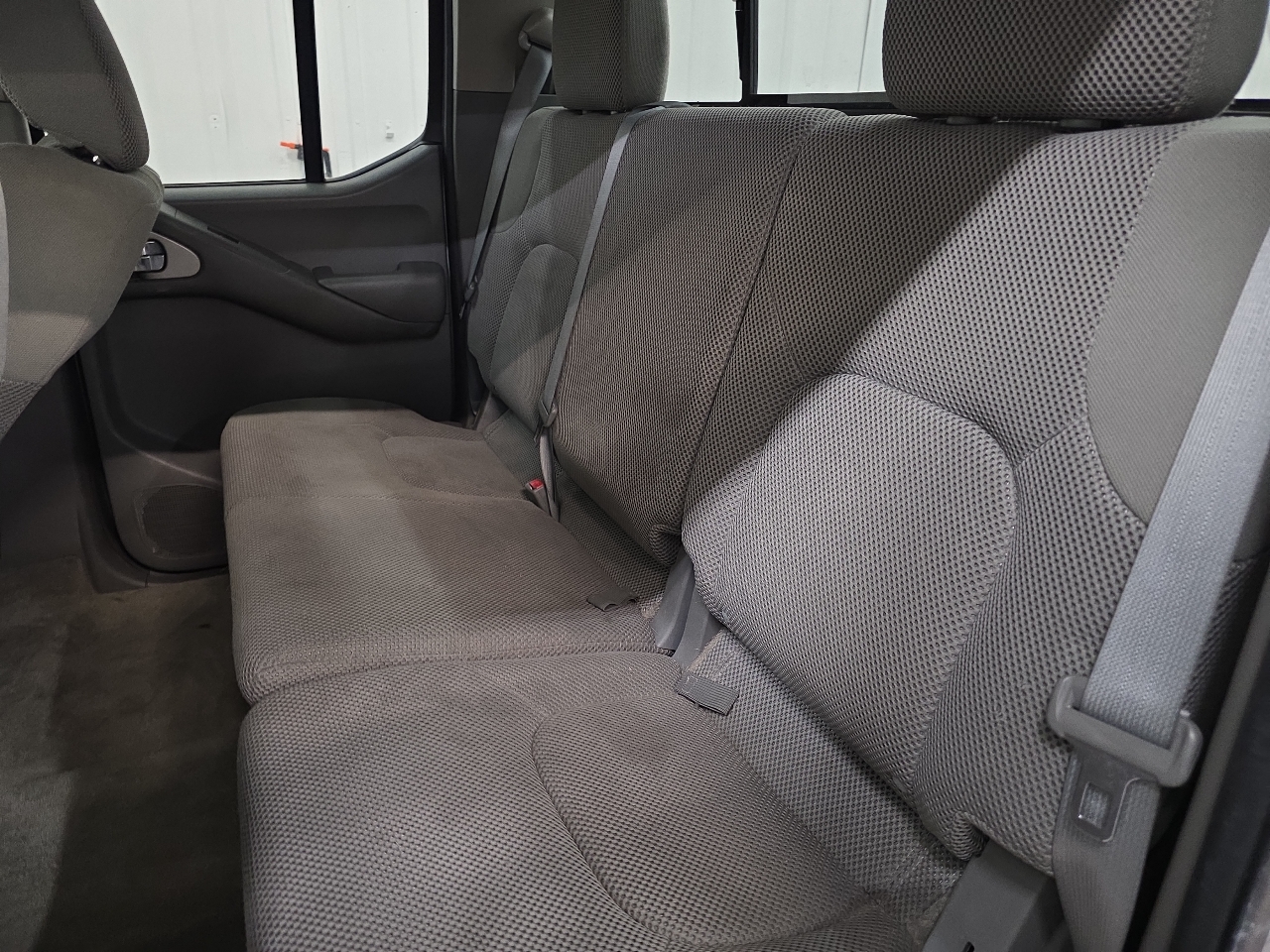 Nissan Frontier 4WD Crew Cab SWB Auto SV 2014