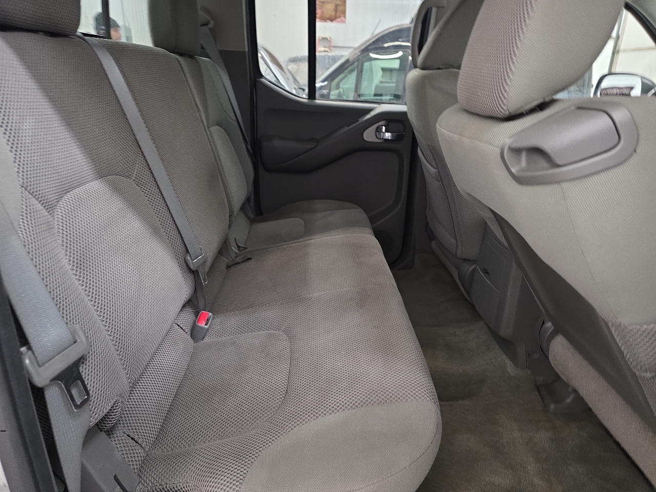 Nissan Frontier 4WD Crew Cab SWB Auto SV 2014