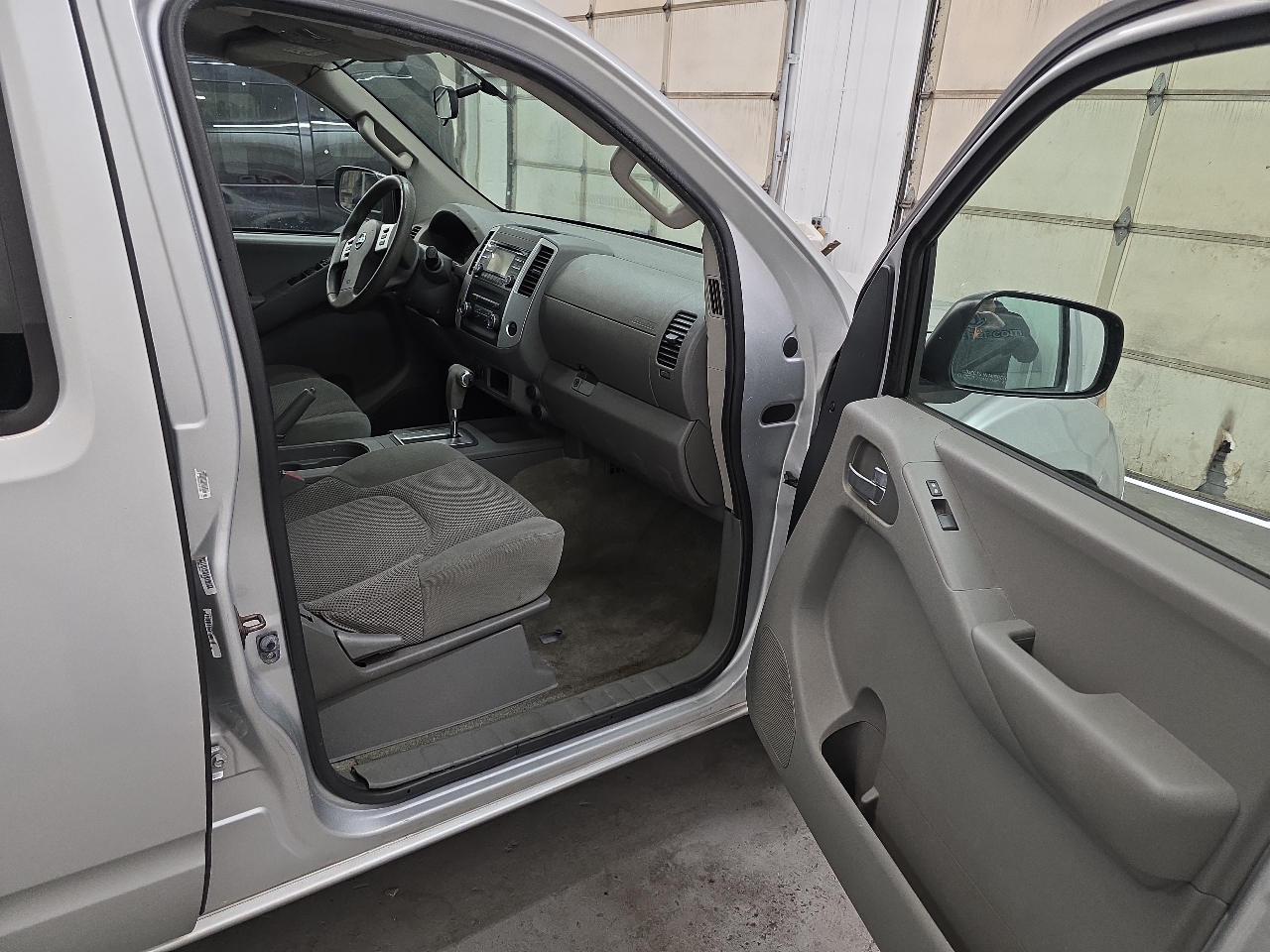 Nissan Frontier 4WD Crew Cab SWB Auto SV 2014