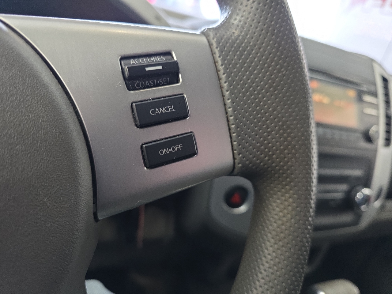 Nissan Frontier 4WD Crew Cab SWB Auto SV 2014