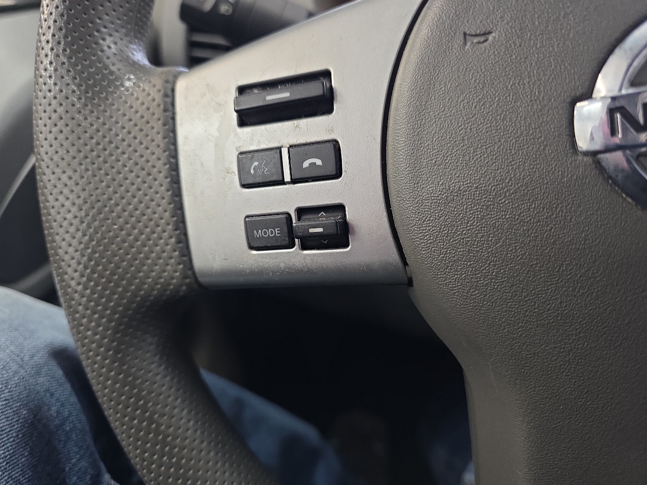 Nissan Frontier 4WD Crew Cab SWB Auto SV 2014