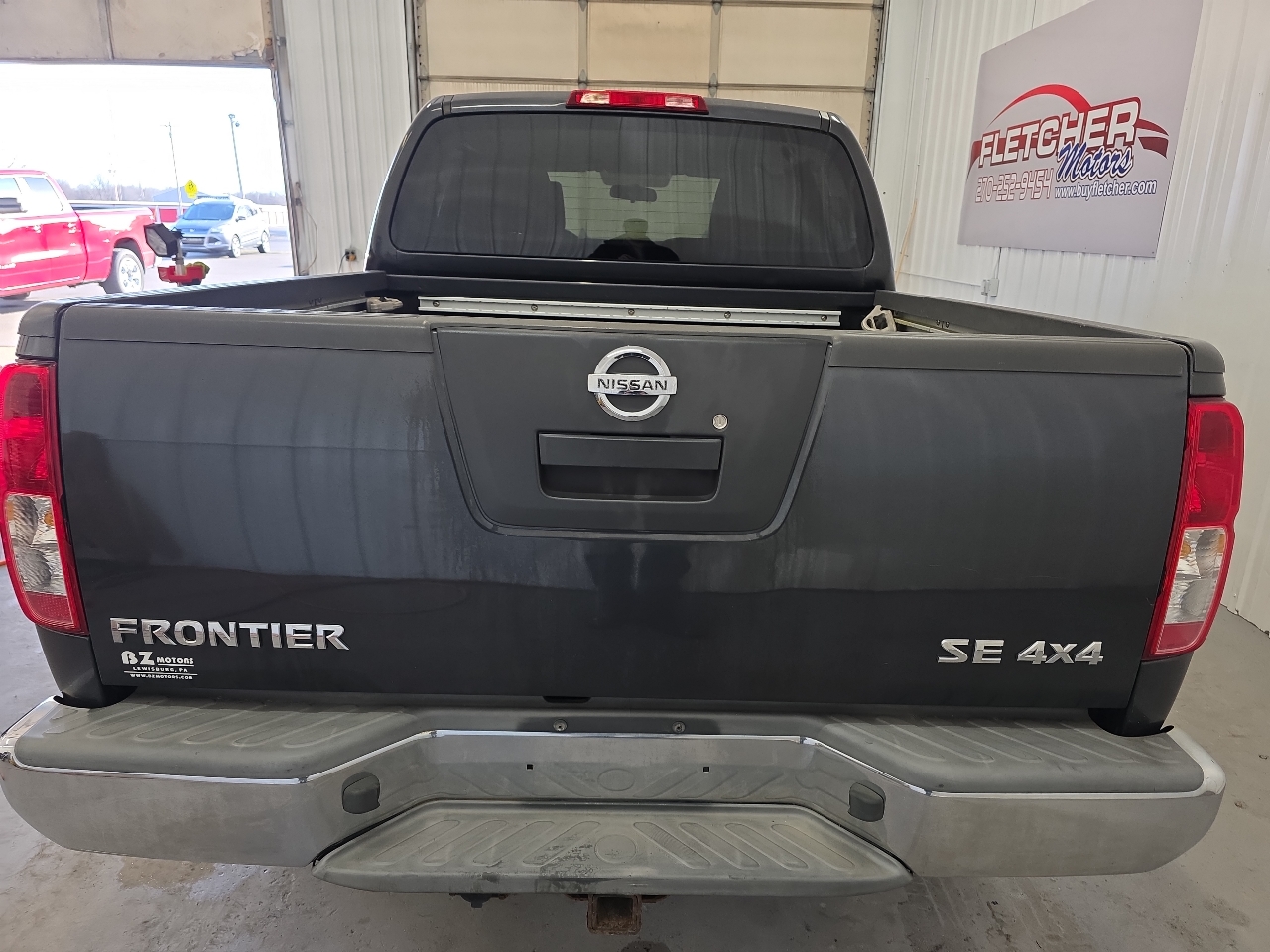 Nissan Frontier 4WD Crew Cab SWB Auto SE 2010