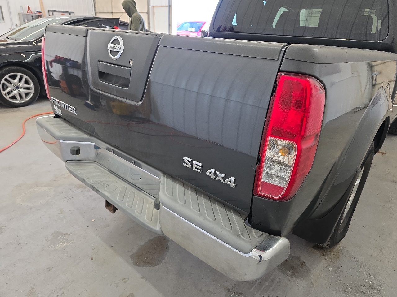 Nissan Frontier 4WD Crew Cab SWB Auto SE 2010