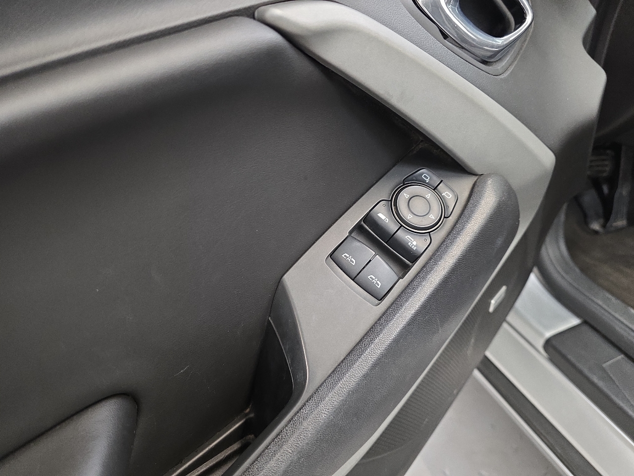 Chevrolet Camaro 2dr Conv 1LT 2017