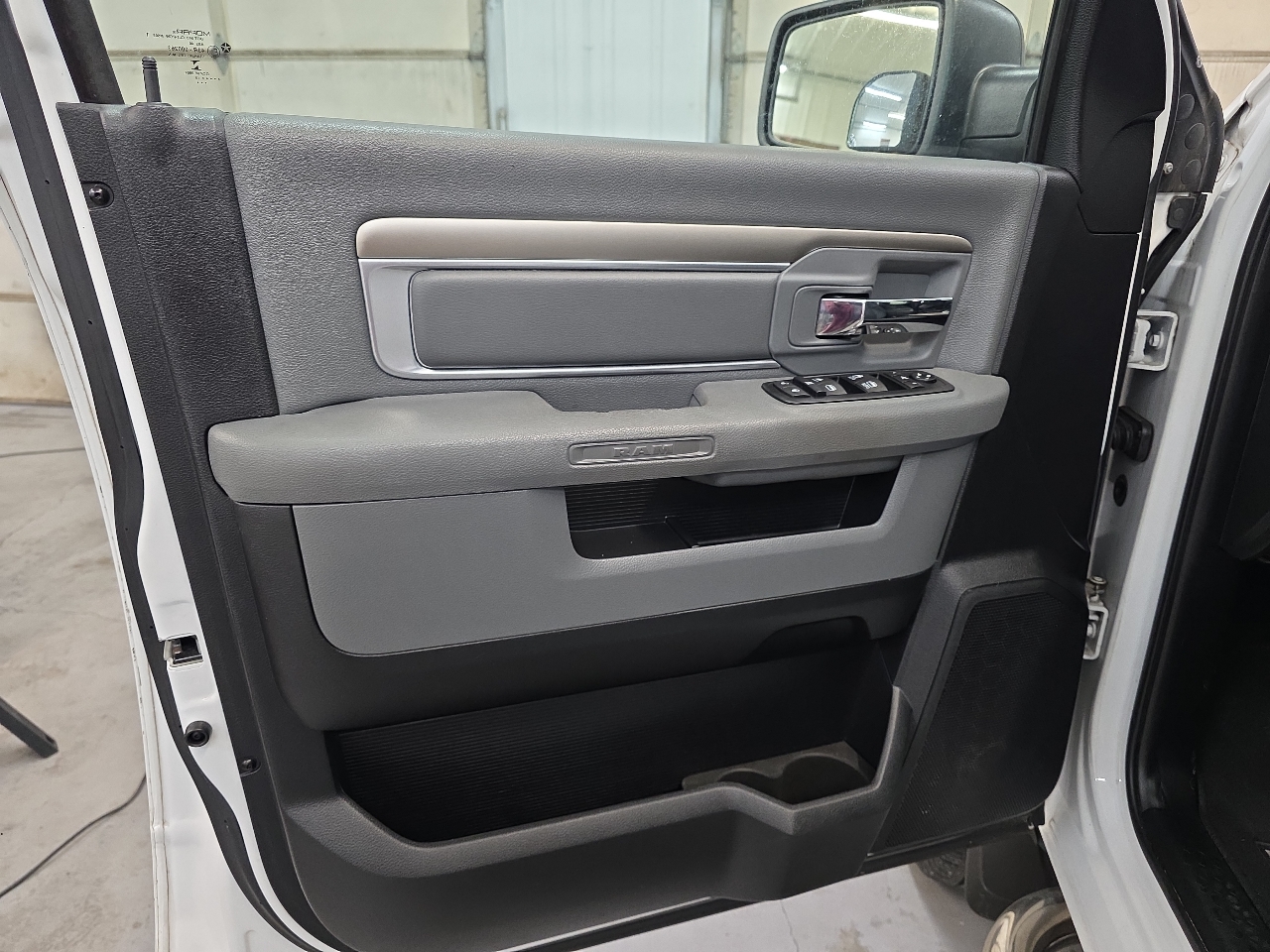 RAM 2500 4WD Crew Cab 149" SLT 2015