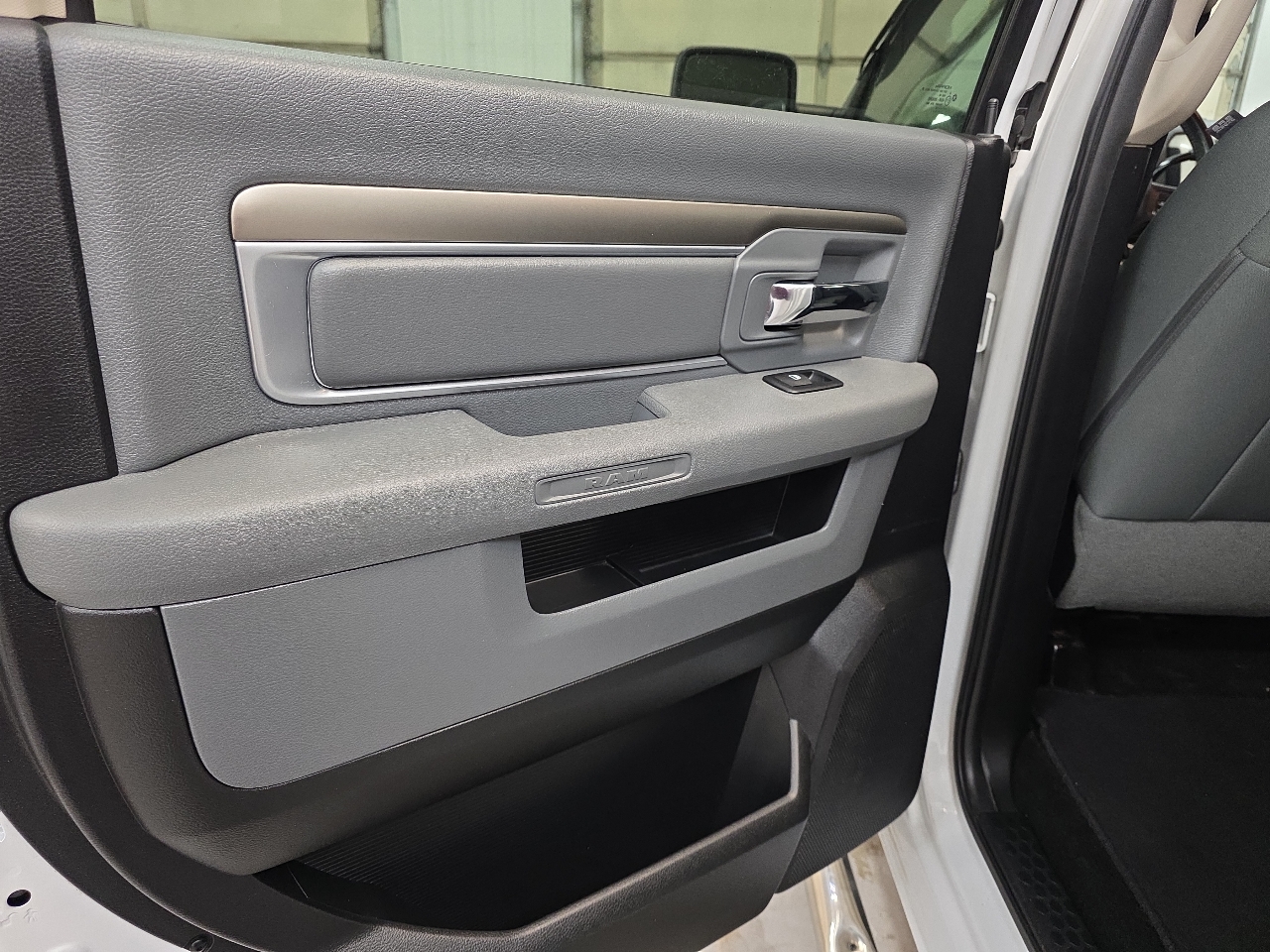 RAM 2500 4WD Crew Cab 149" SLT 2015