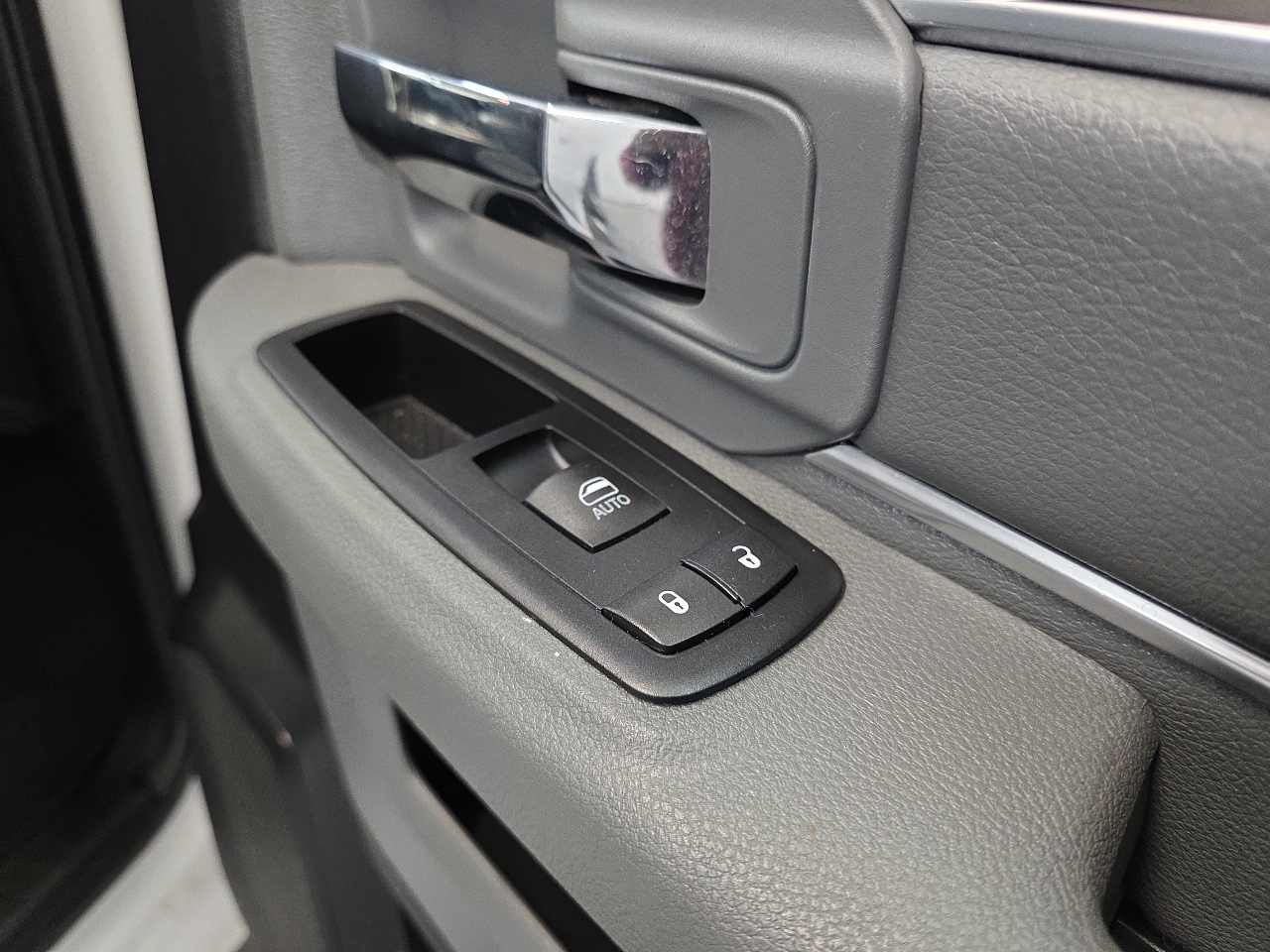 RAM 2500 4WD Crew Cab 149" SLT 2015