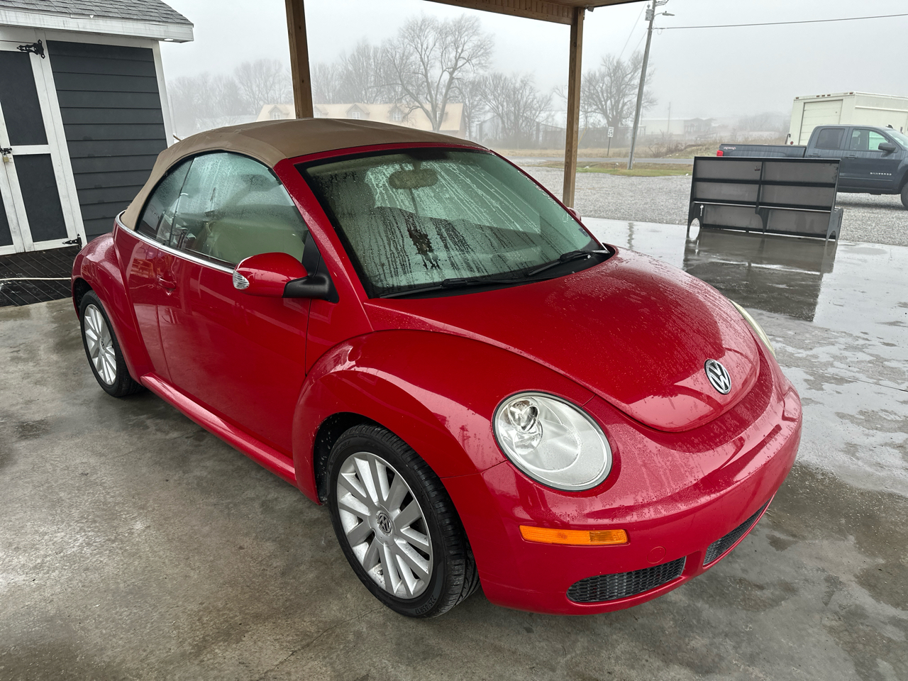 Volkswagen New Beetle Convertible 2dr Auto 2010