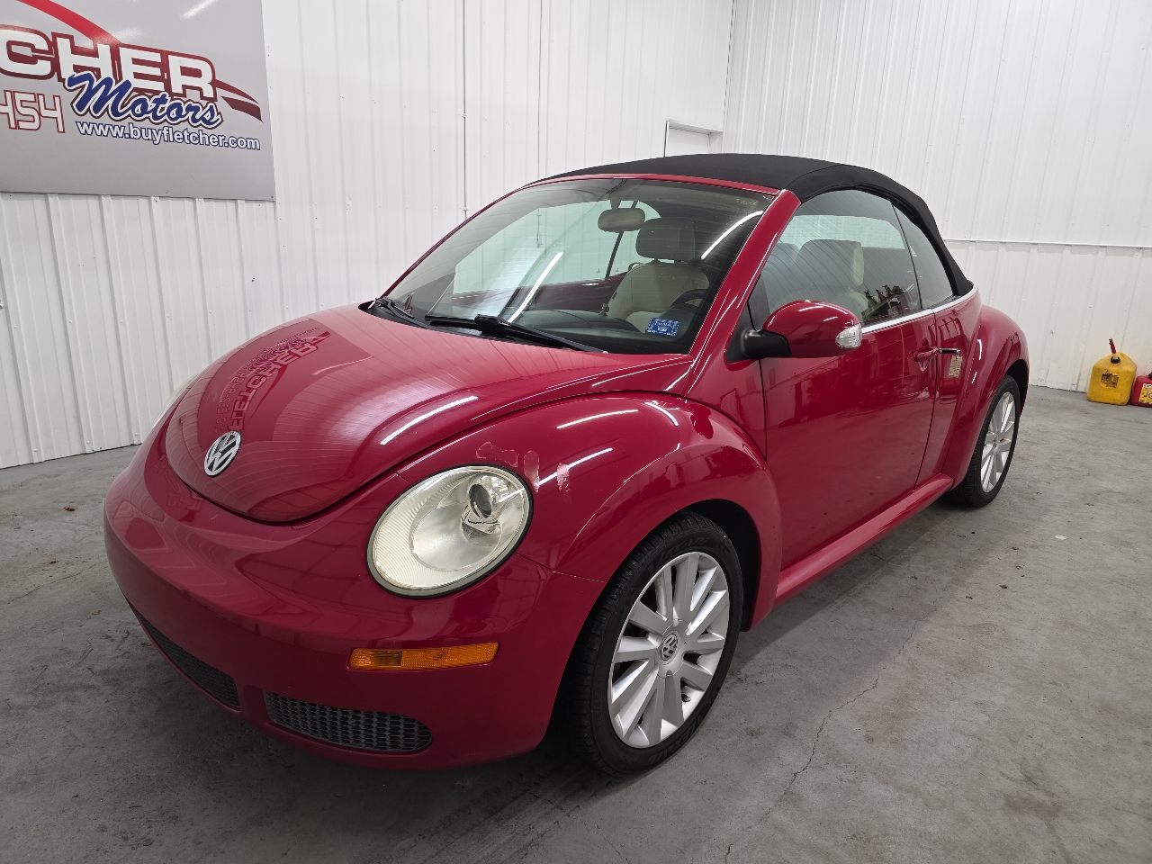 Volkswagen New Beetle Convertible 2dr Auto 2010