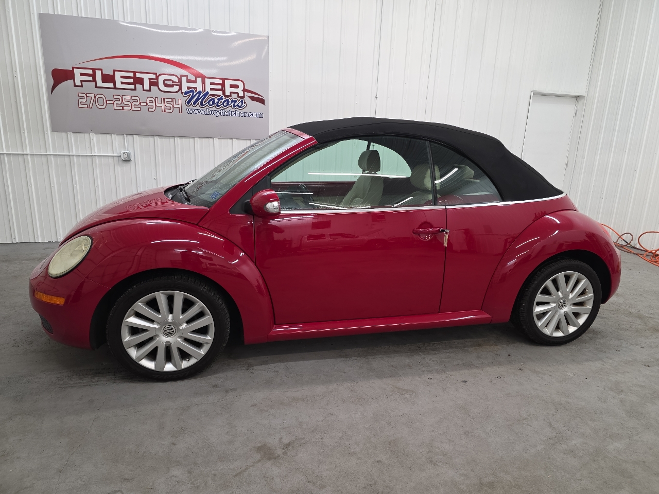 Volkswagen New Beetle Convertible 2dr Auto 2010