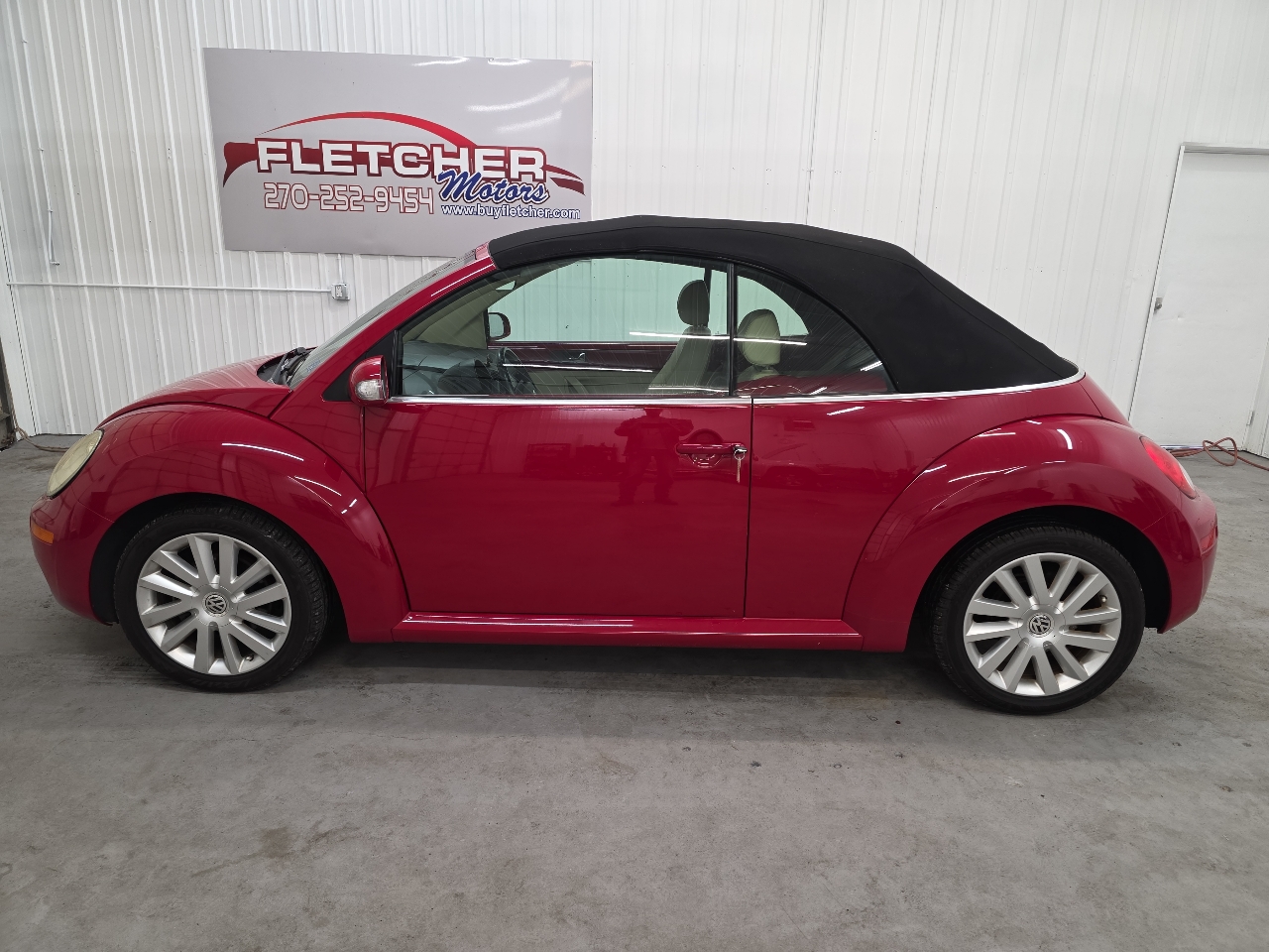 Volkswagen New Beetle Convertible 2dr Auto 2010