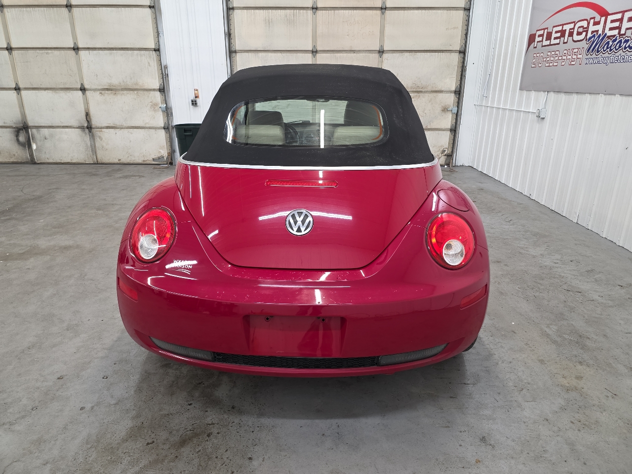 Volkswagen New Beetle Convertible 2dr Auto 2010