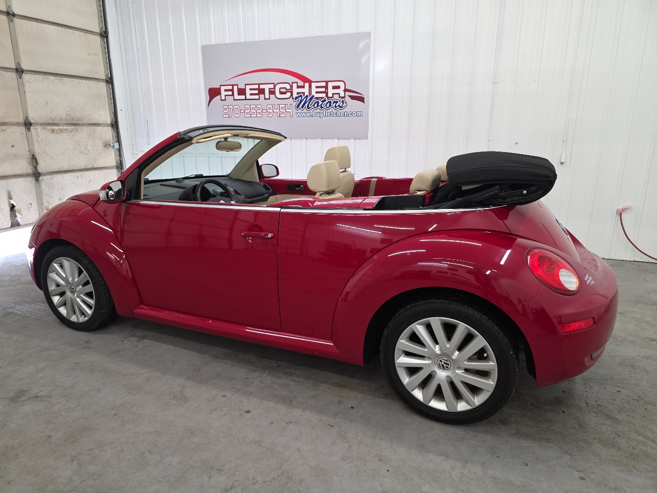 Volkswagen New Beetle Convertible 2dr Auto 2010