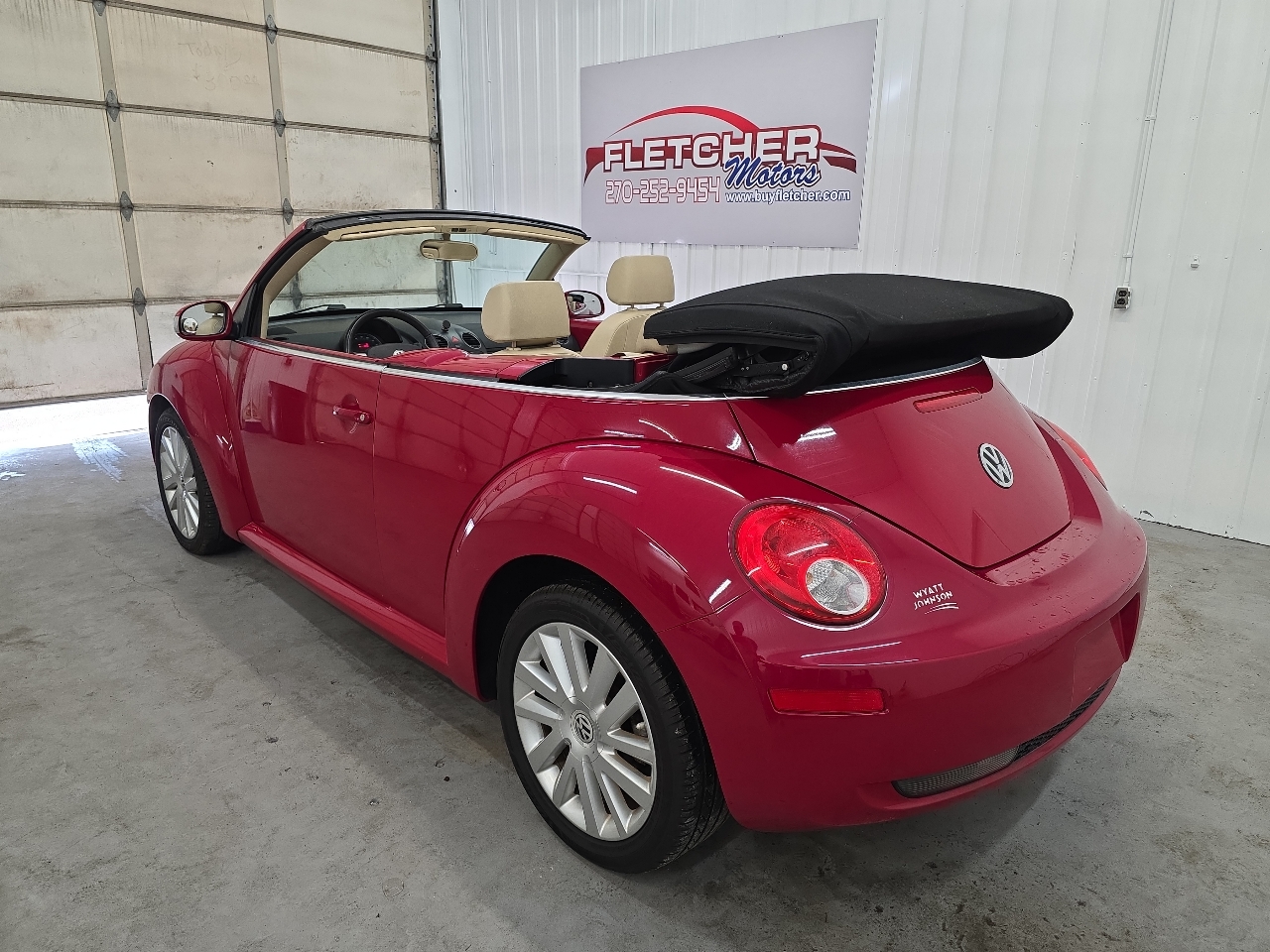 Volkswagen New Beetle Convertible 2dr Auto 2010