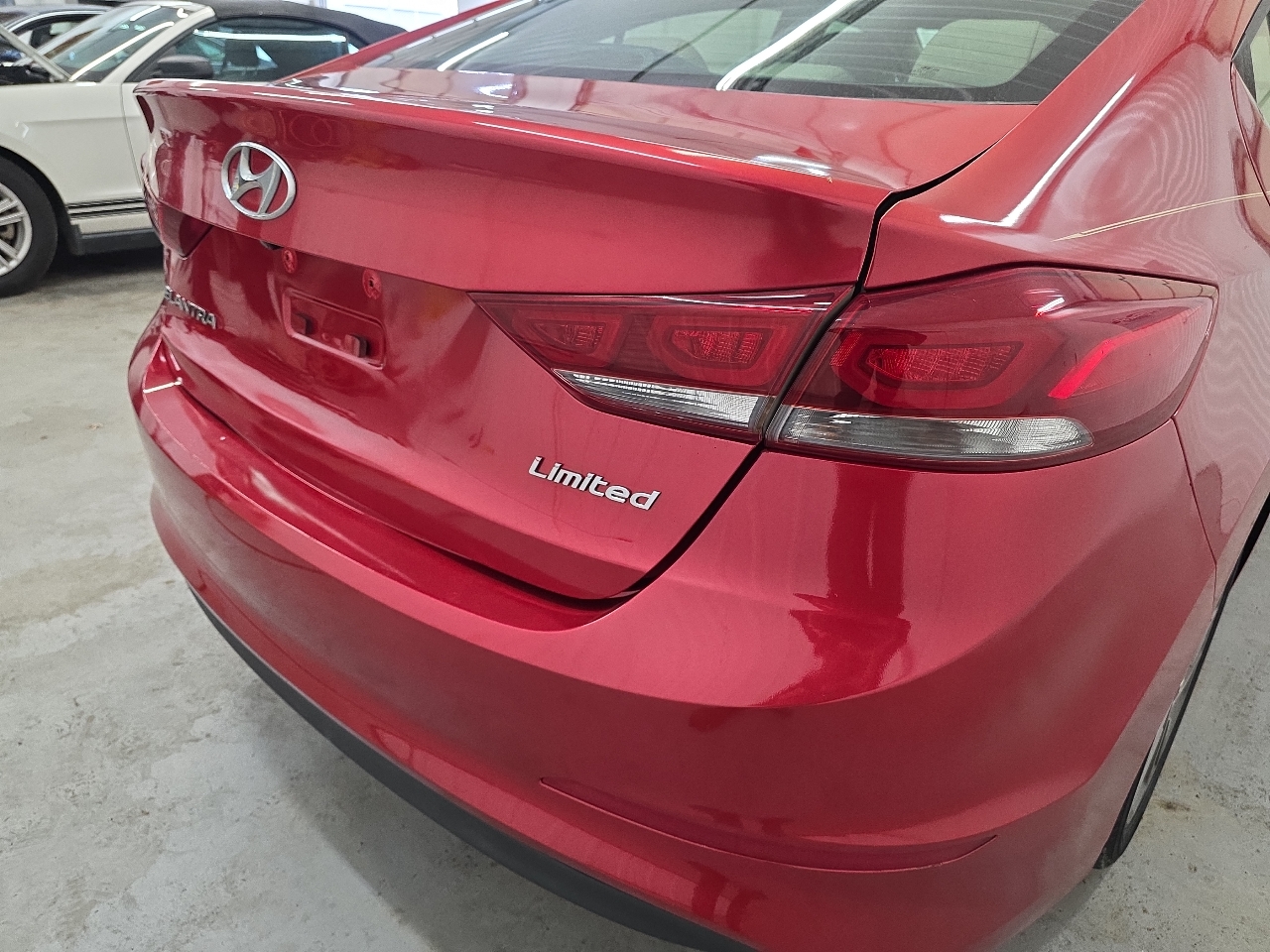 Hyundai Elantra Limited 2.0L Auto (Alabama) *Ltd Avail* 2017