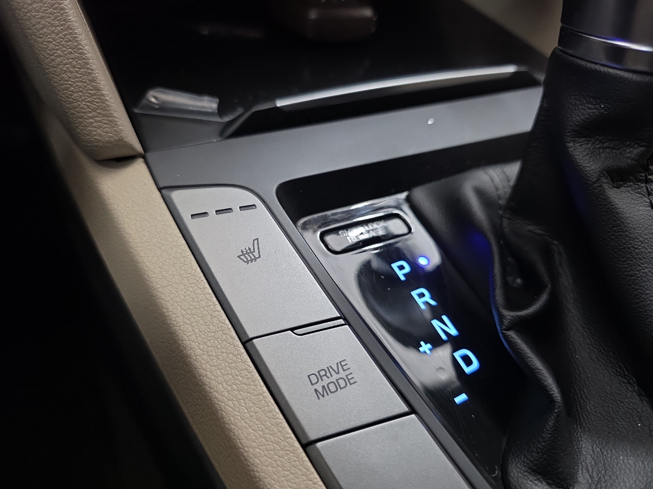 Hyundai Elantra Limited 2.0L Auto (Alabama) *Ltd Avail* 2017