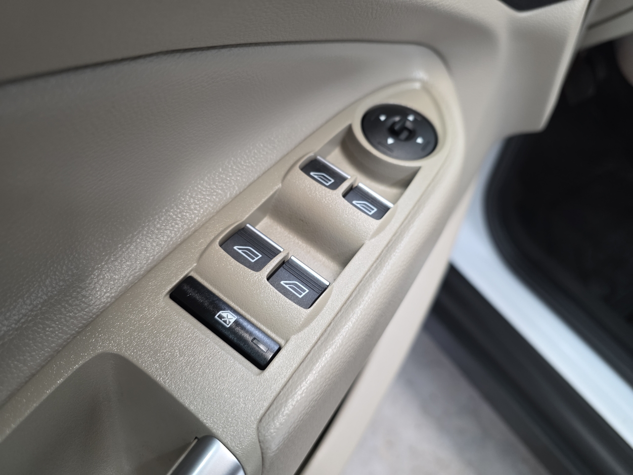 Ford C-Max Hybrid SE FWD 2017