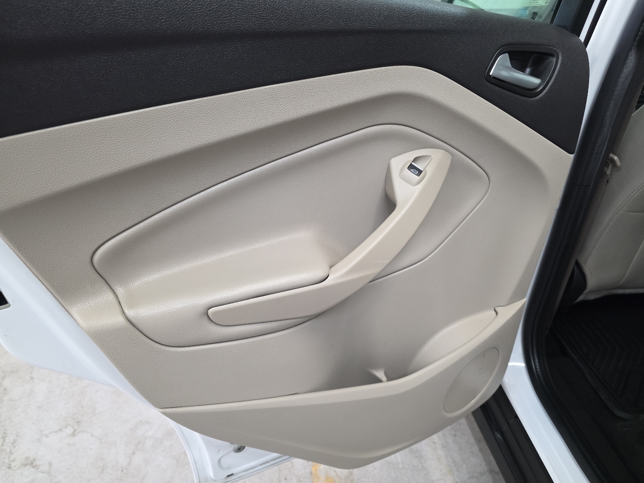 Ford C-Max Hybrid SE FWD 2017