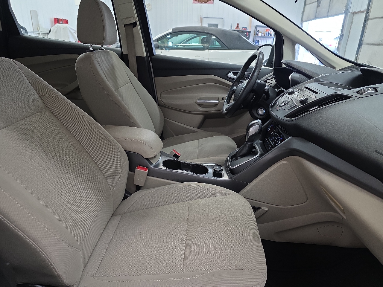 Ford C-Max Hybrid SE FWD 2017