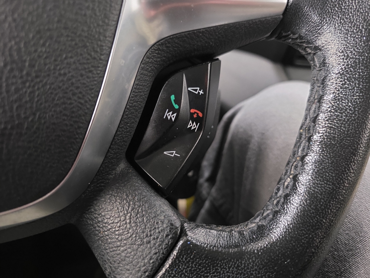 Ford C-Max Hybrid SE FWD 2017