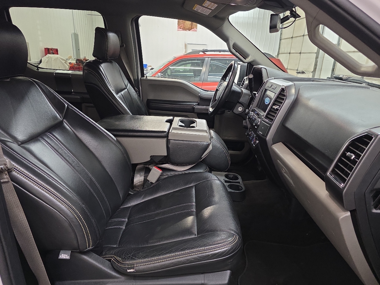 Ford F-150 4WD SuperCrew 139" XLT 2019