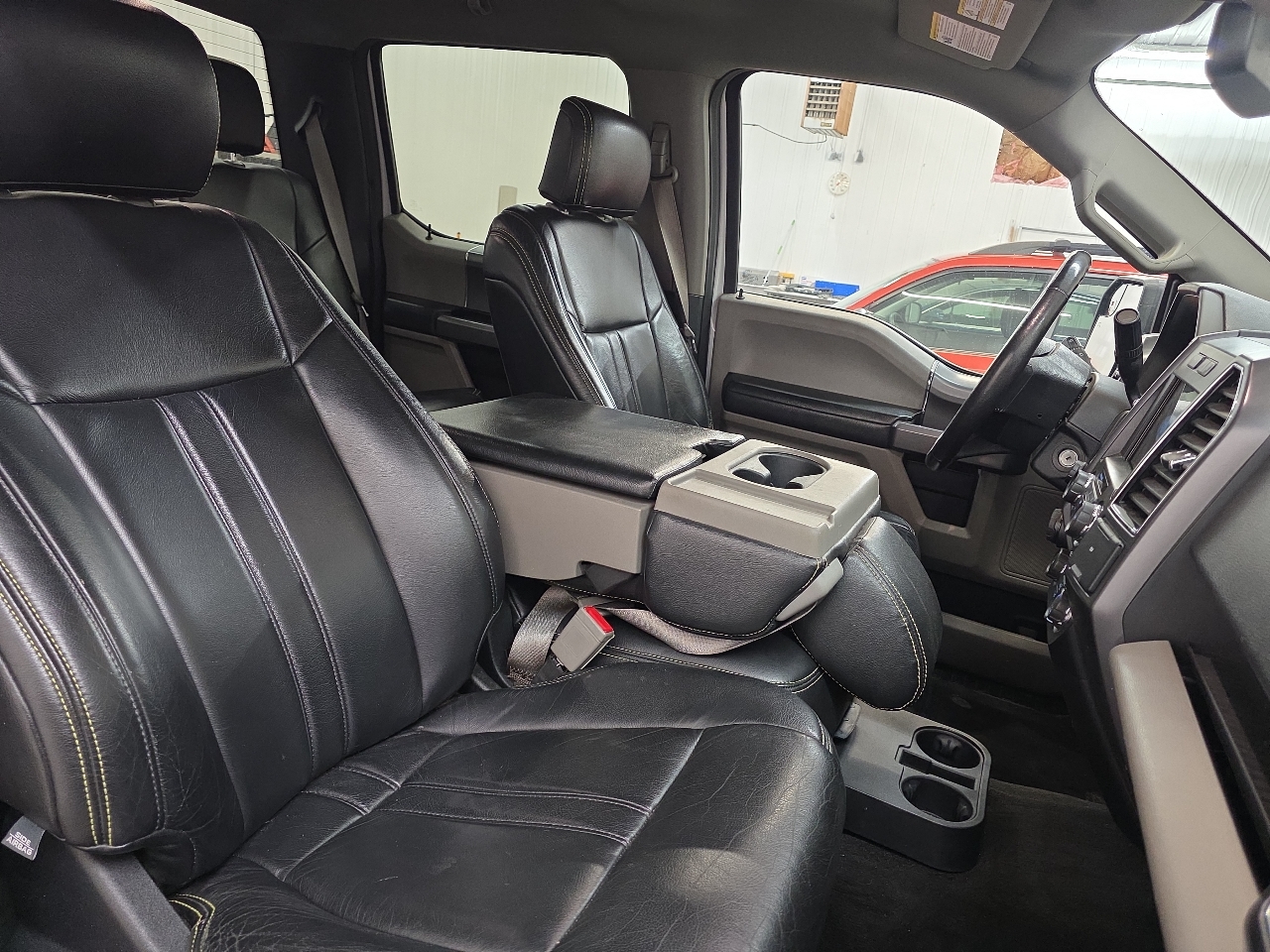 Ford F-150 4WD SuperCrew 139" XLT 2019