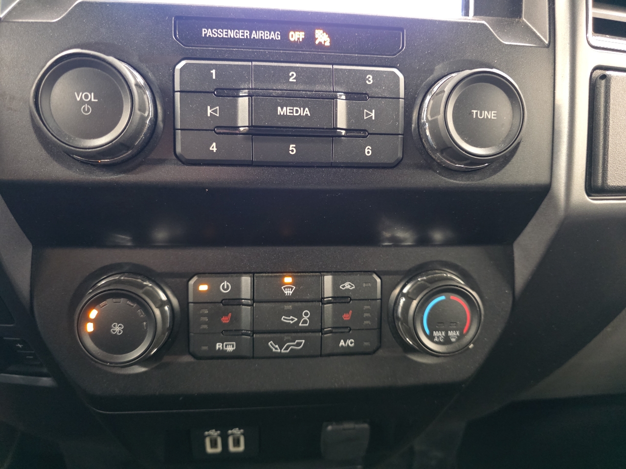 Ford F-150 4WD SuperCrew 139" XLT 2019