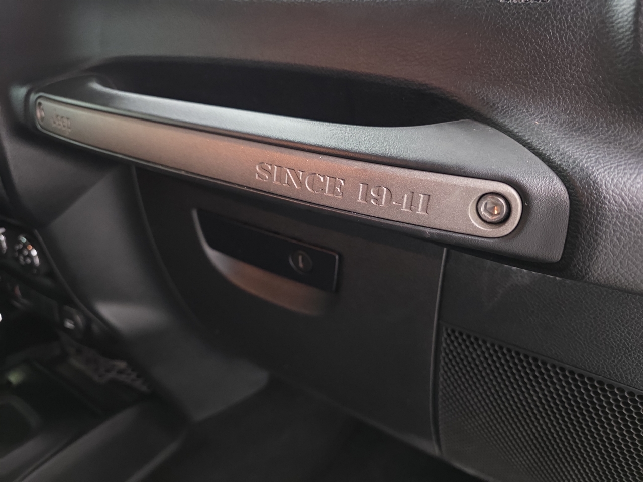 Jeep Wrangler 4WD 2dr Sport 2012