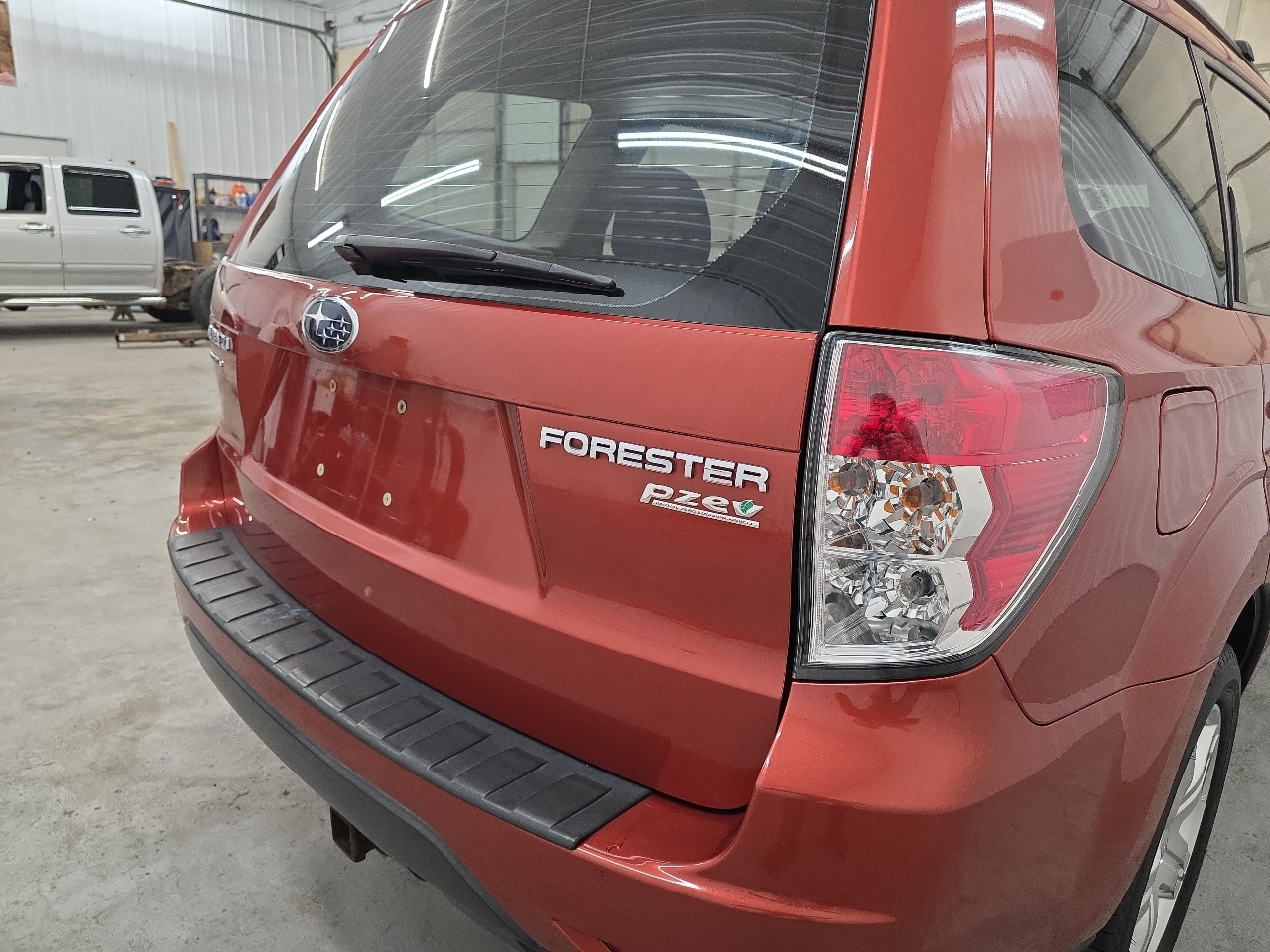 Subaru Forester 4dr Auto 2.5X w/Alloy Wheel Value Pkg 2011