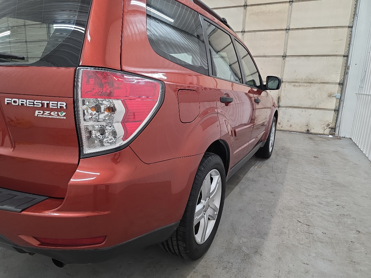 Subaru Forester 4dr Auto 2.5X w/Alloy Wheel Value Pkg 2011