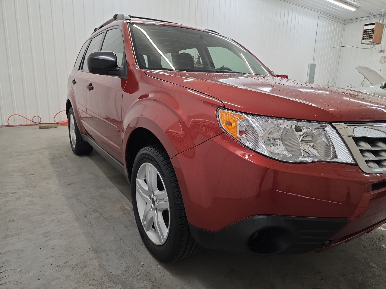 Subaru Forester 4dr Auto 2.5X w/Alloy Wheel Value Pkg 2011