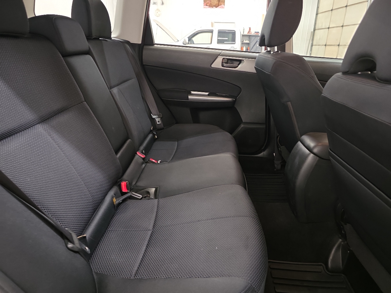 Subaru Forester 4dr Auto 2.5X w/Alloy Wheel Value Pkg 2011