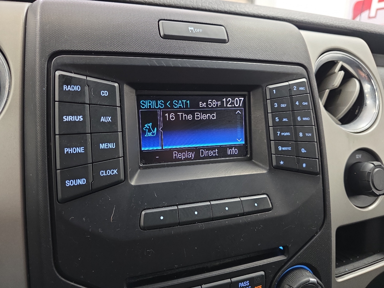 Ford F-150 4WD SuperCrew 145" King Ranch 2013