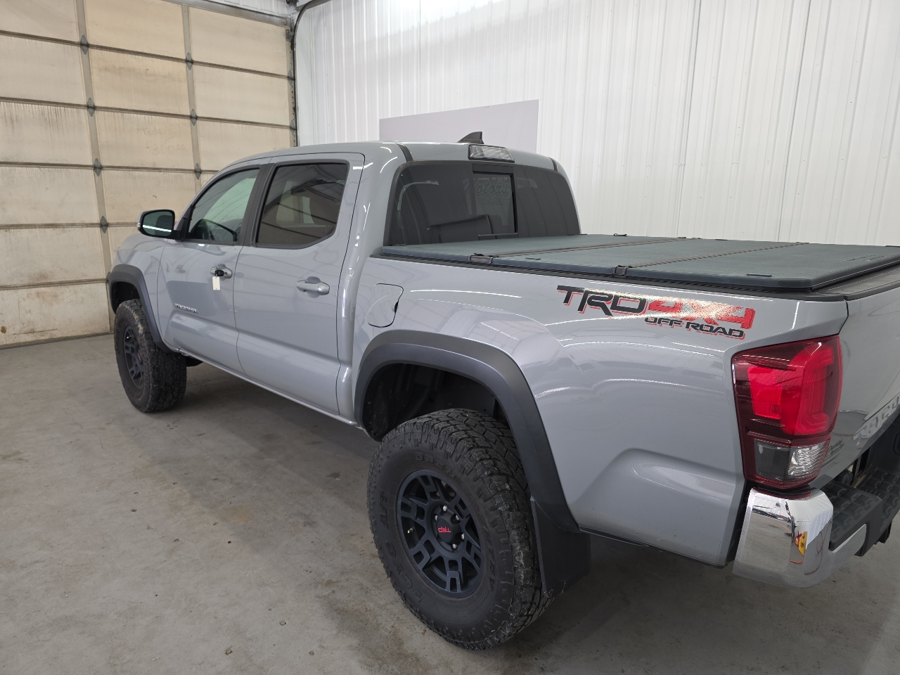 Toyota Tacoma 4WD TRD Off Road Double Cab 5' Bed V6 MT (Natl) 2019