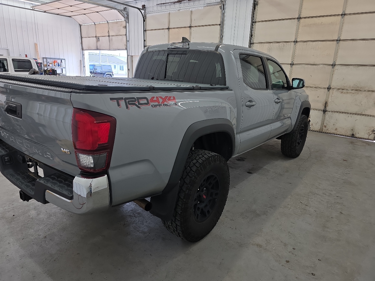 Toyota Tacoma 4WD TRD Off Road Double Cab 5' Bed V6 MT (Natl) 2019
