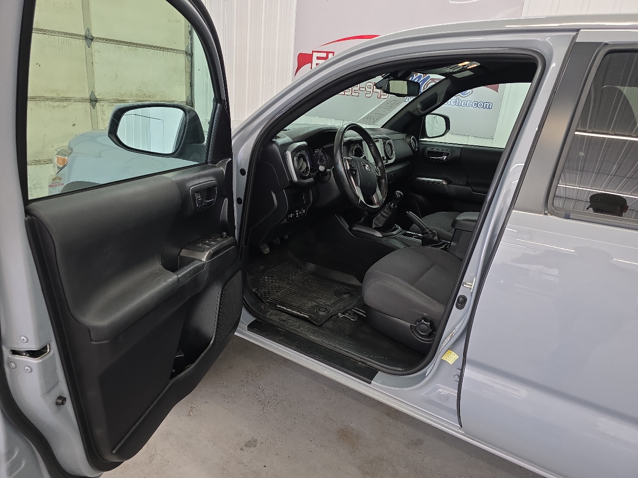 Toyota Tacoma 4WD TRD Off Road Double Cab 5' Bed V6 MT (Natl) 2019