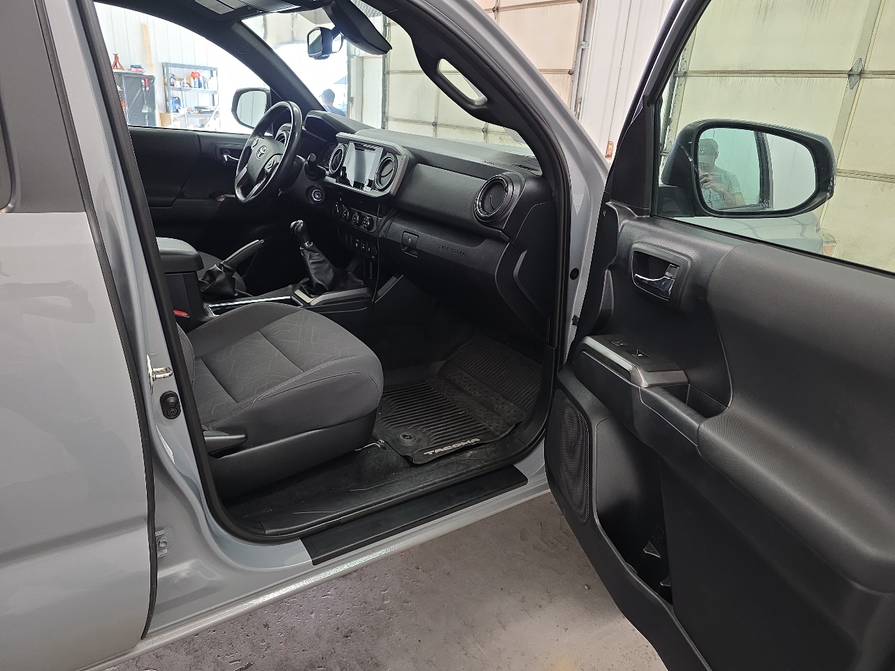 Toyota Tacoma 4WD TRD Off Road Double Cab 5' Bed V6 MT (Natl) 2019