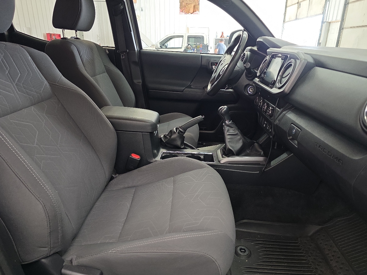 Toyota Tacoma 4WD TRD Off Road Double Cab 5' Bed V6 MT (Natl) 2019