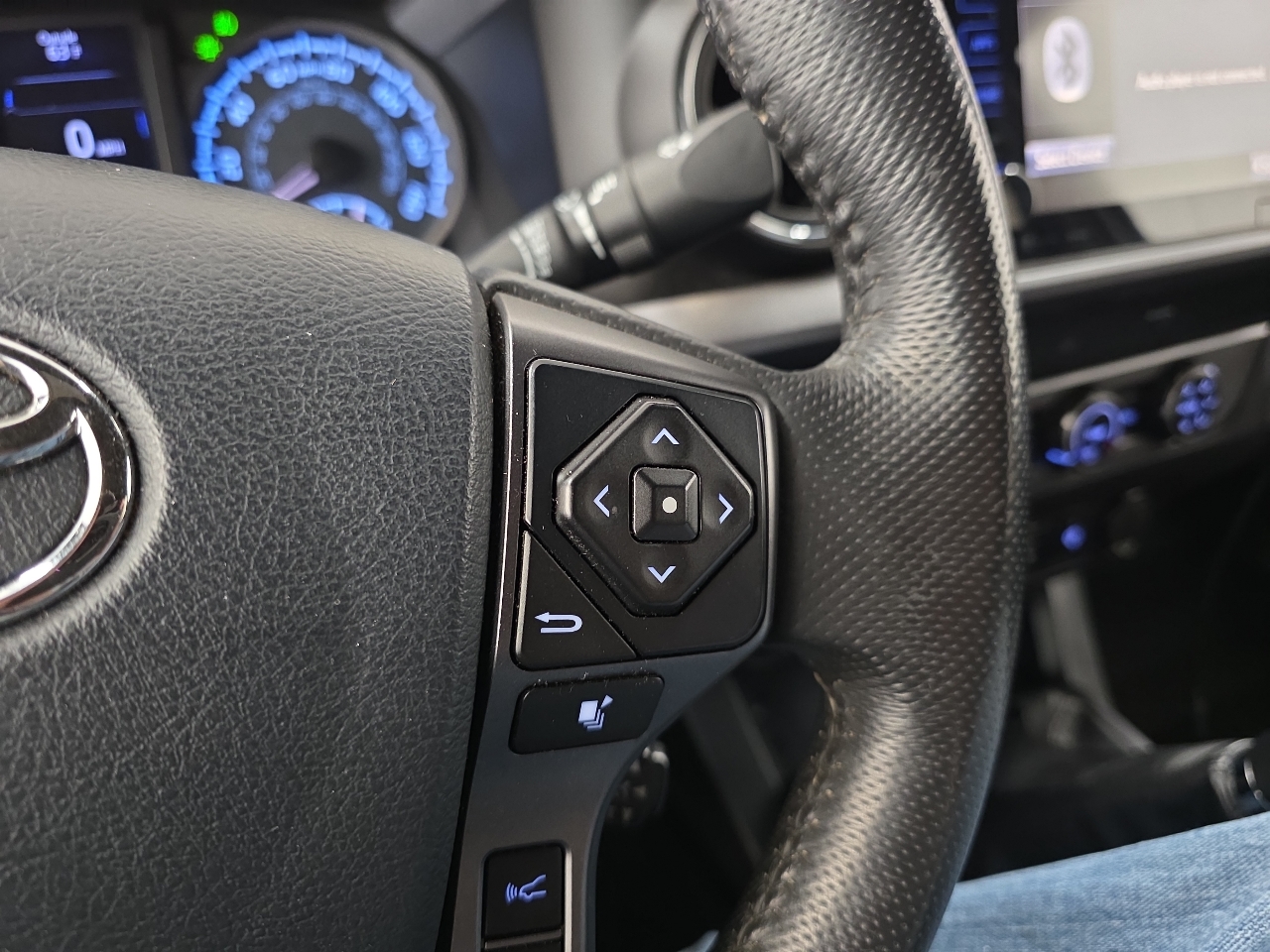 Toyota Tacoma 4WD TRD Off Road Double Cab 5' Bed V6 MT (Natl) 2019