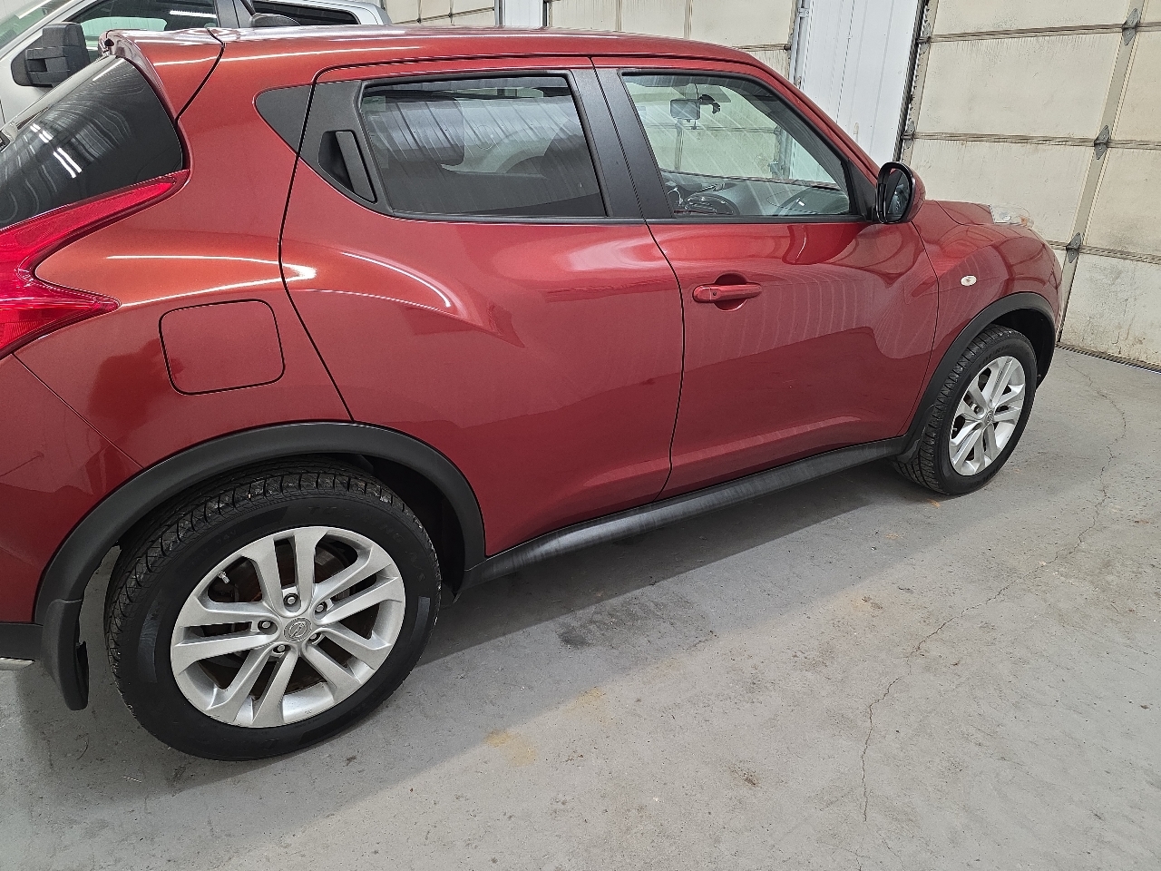 Nissan Juke 5dr Wgn CVT SV AWD 2012