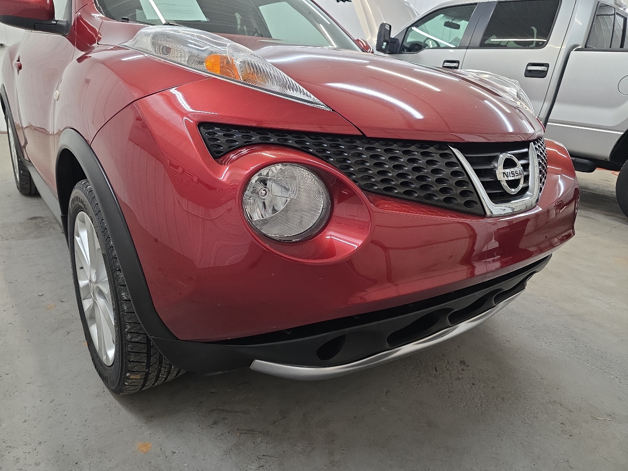 Nissan Juke 5dr Wgn CVT SV AWD 2012
