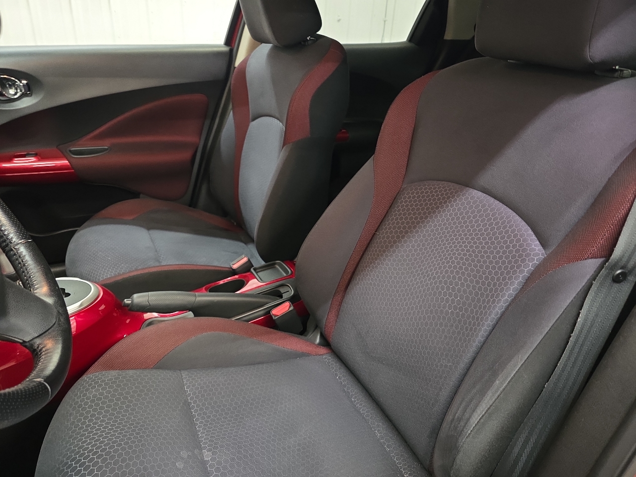 Nissan Juke 5dr Wgn CVT SV AWD 2012