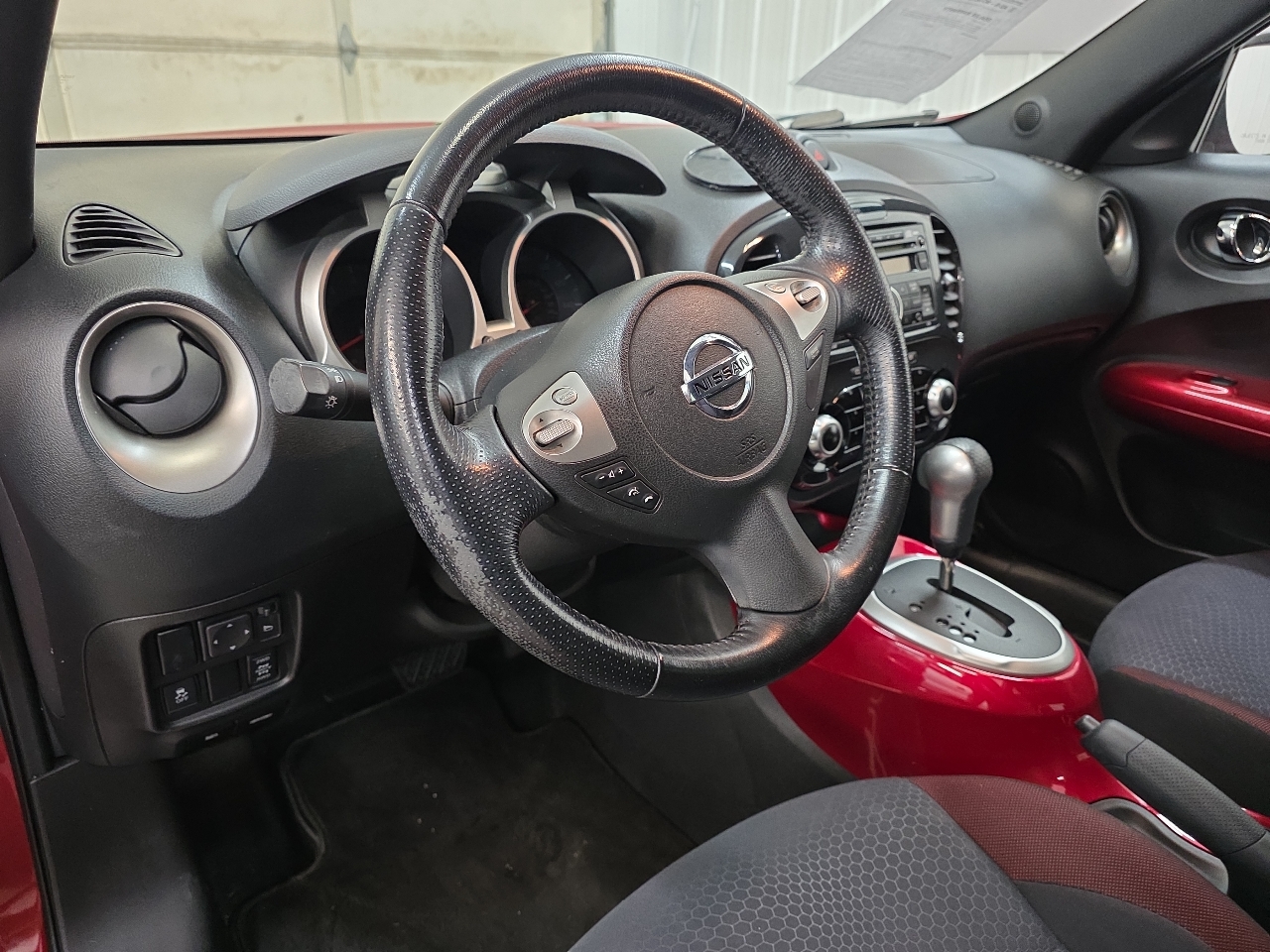 Nissan Juke 5dr Wgn CVT SV AWD 2012