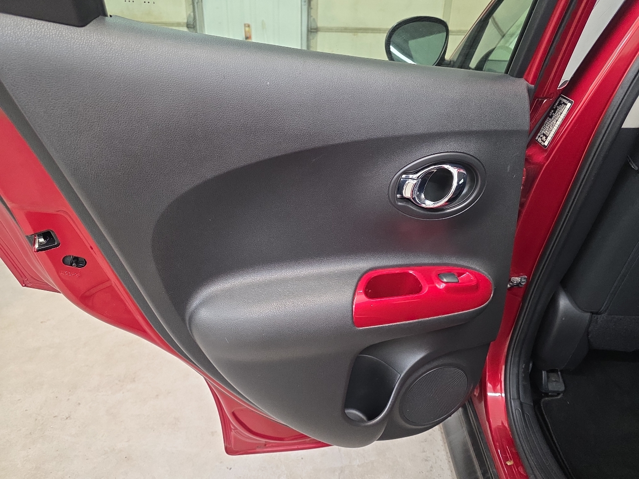 Nissan Juke 5dr Wgn CVT SV AWD 2012