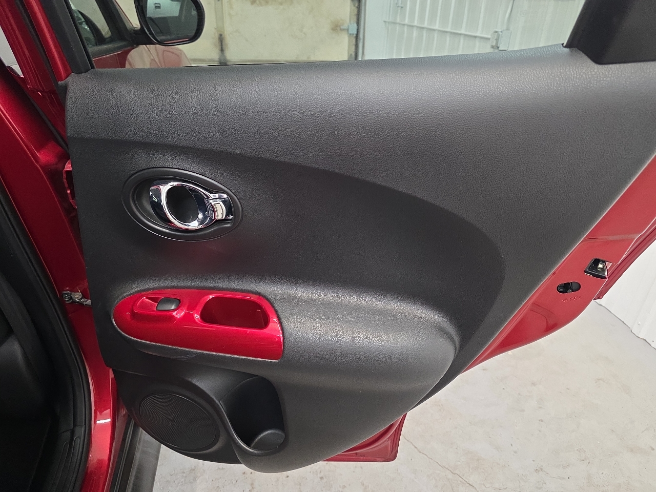 Nissan Juke 5dr Wgn CVT SV AWD 2012