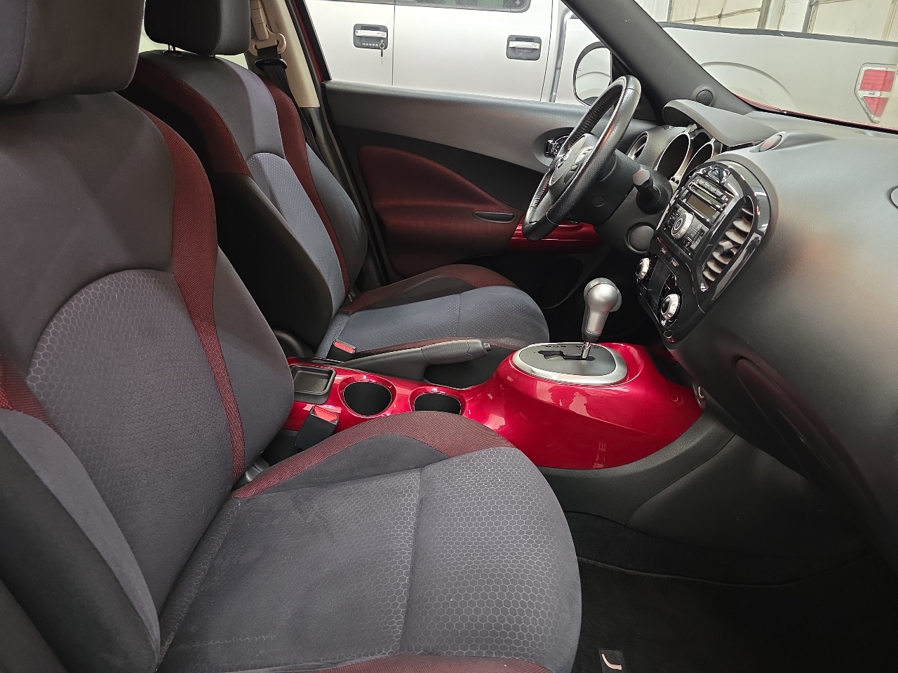 Nissan Juke 5dr Wgn CVT SV AWD 2012